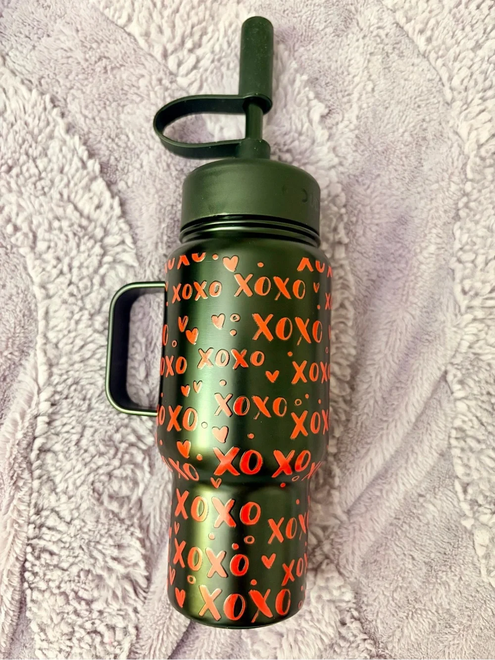 BNIB Coldest XOXO Tiny 6oz Limited Edition Insulated Water Bottle Glowie Hearts.